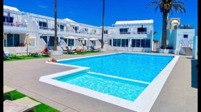 Pool side 2 bed apt 15b with air con & free WiFi